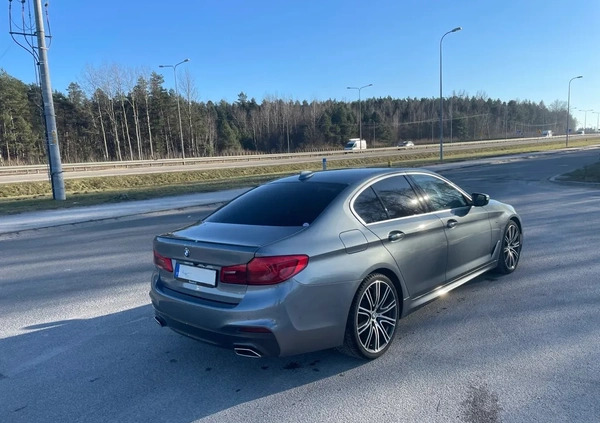 BMW Seria 5 cena 149900 przebieg: 119000, rok produkcji 2017 z Kielce małe 667